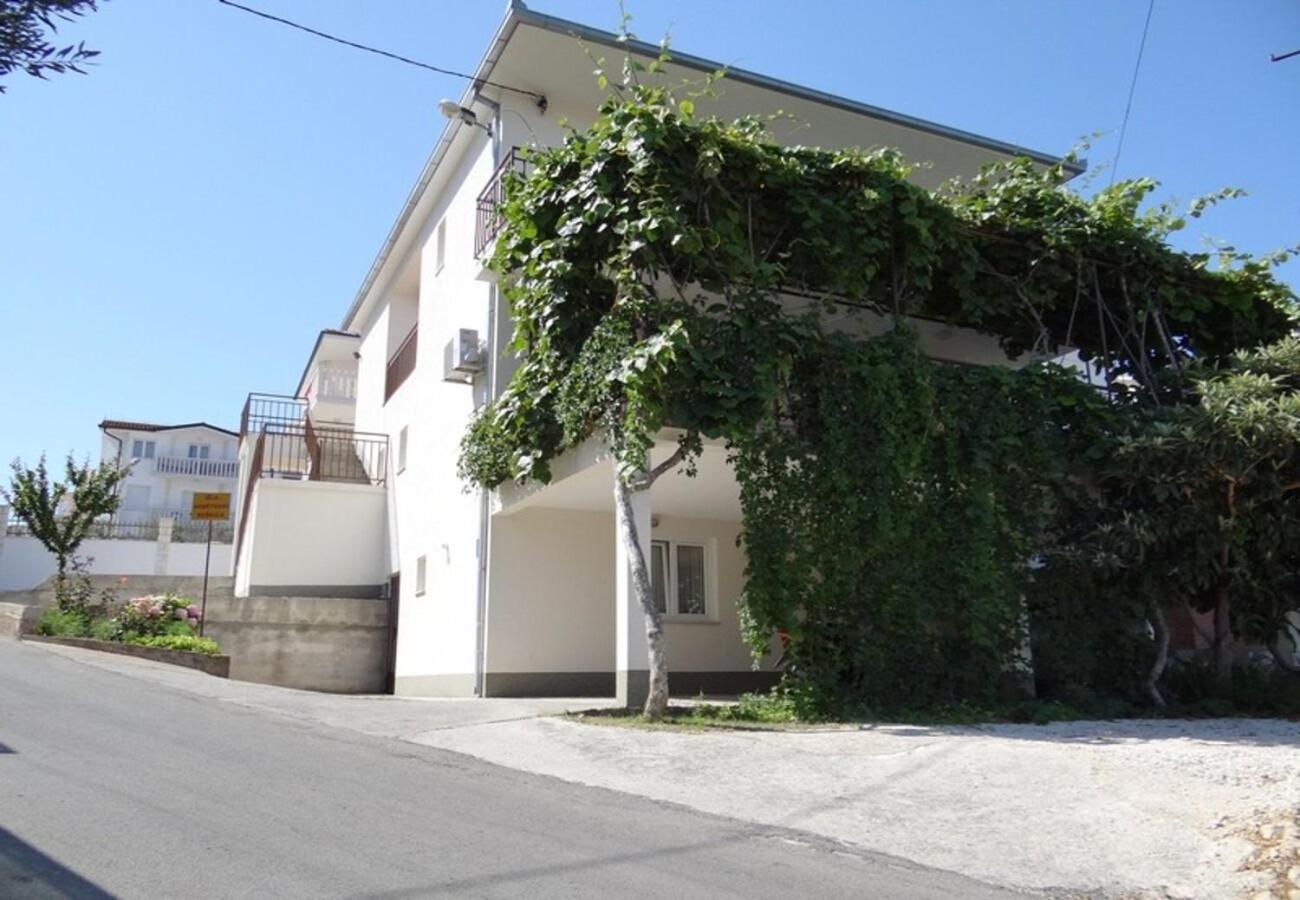 Apartment Mara Trogir Exterior photo