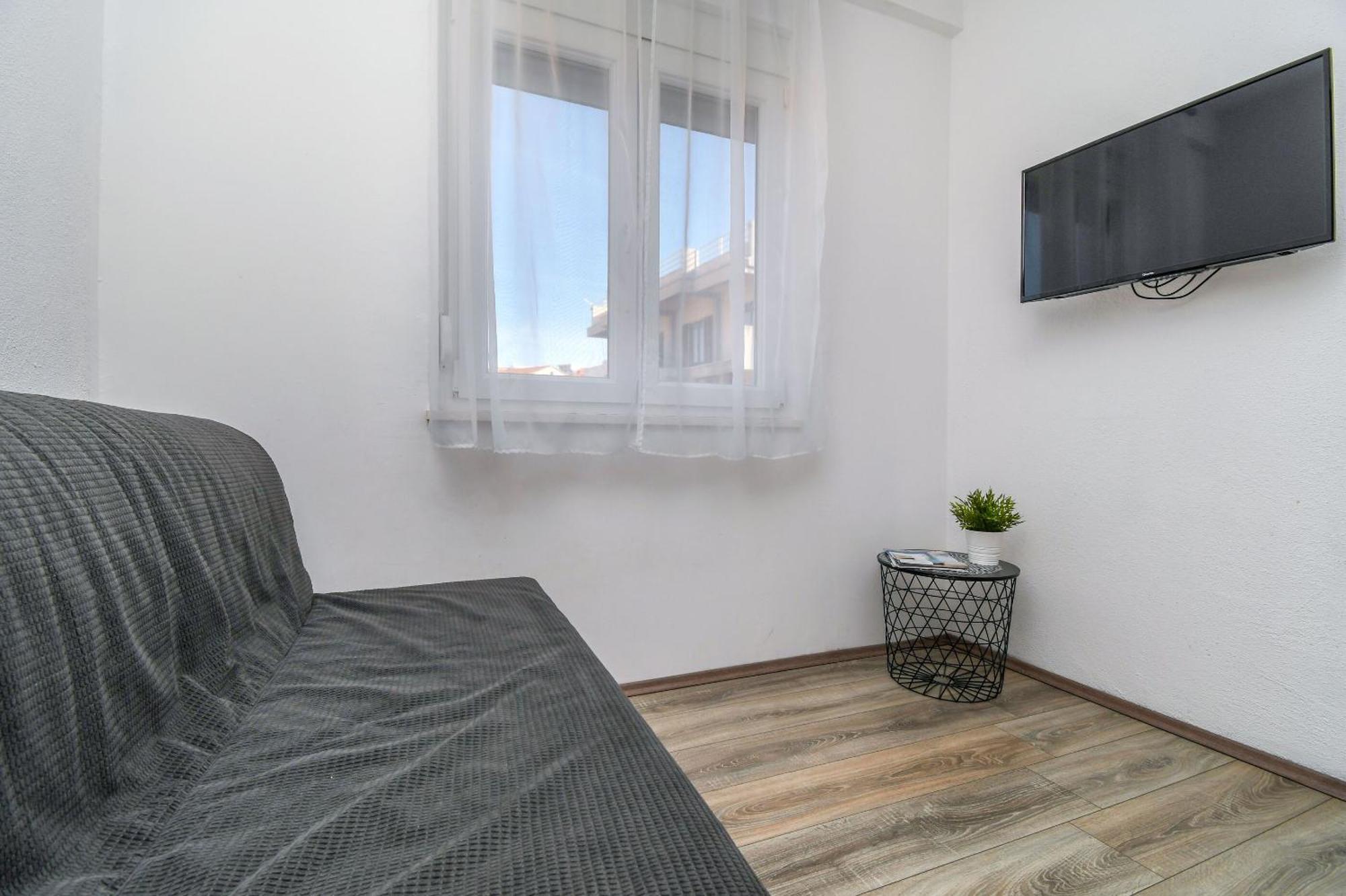 Apartment Mara Trogir Exterior photo