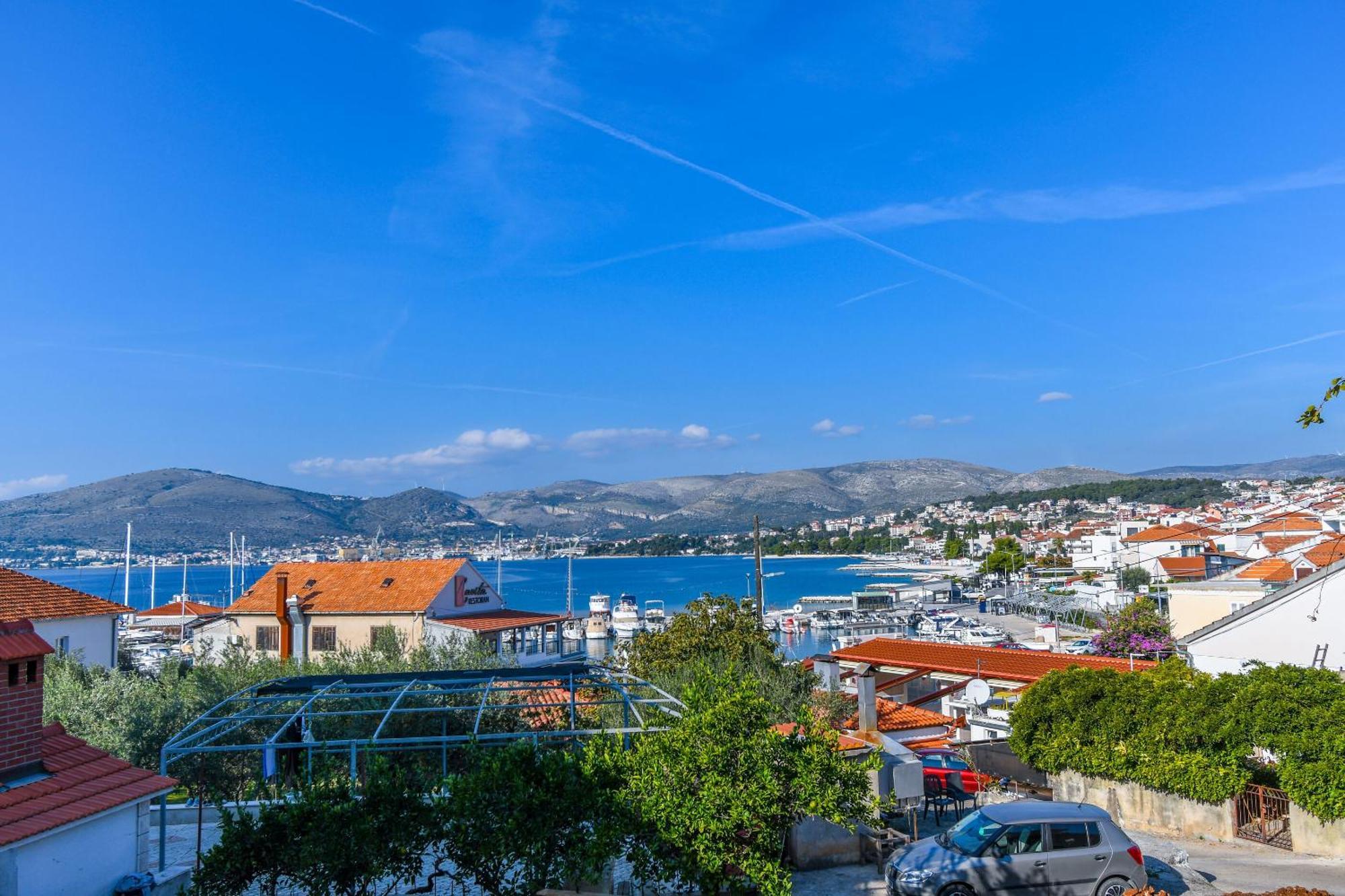 Apartment Mara Trogir Exterior photo