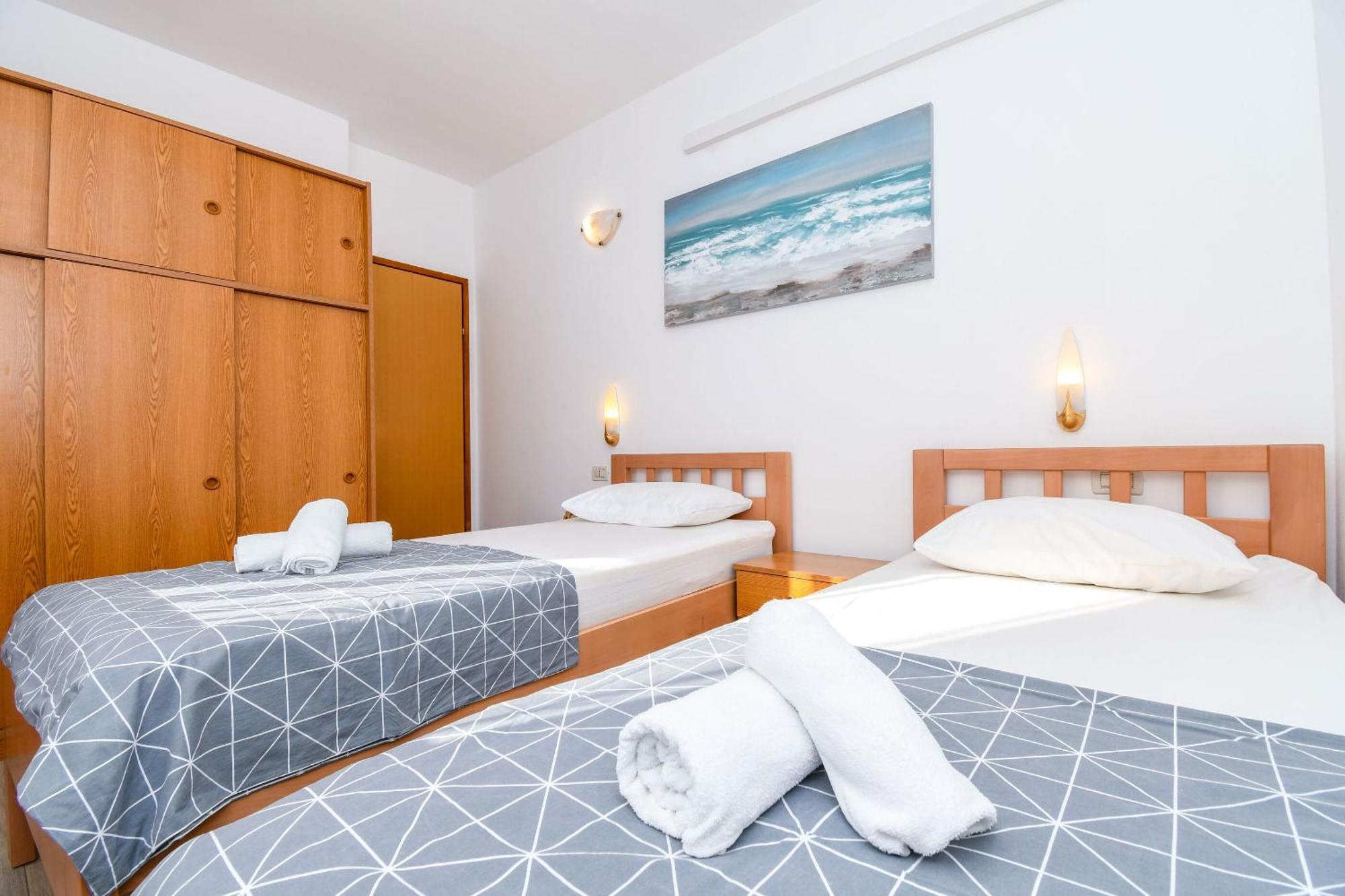Apartment Mara Trogir Exterior photo