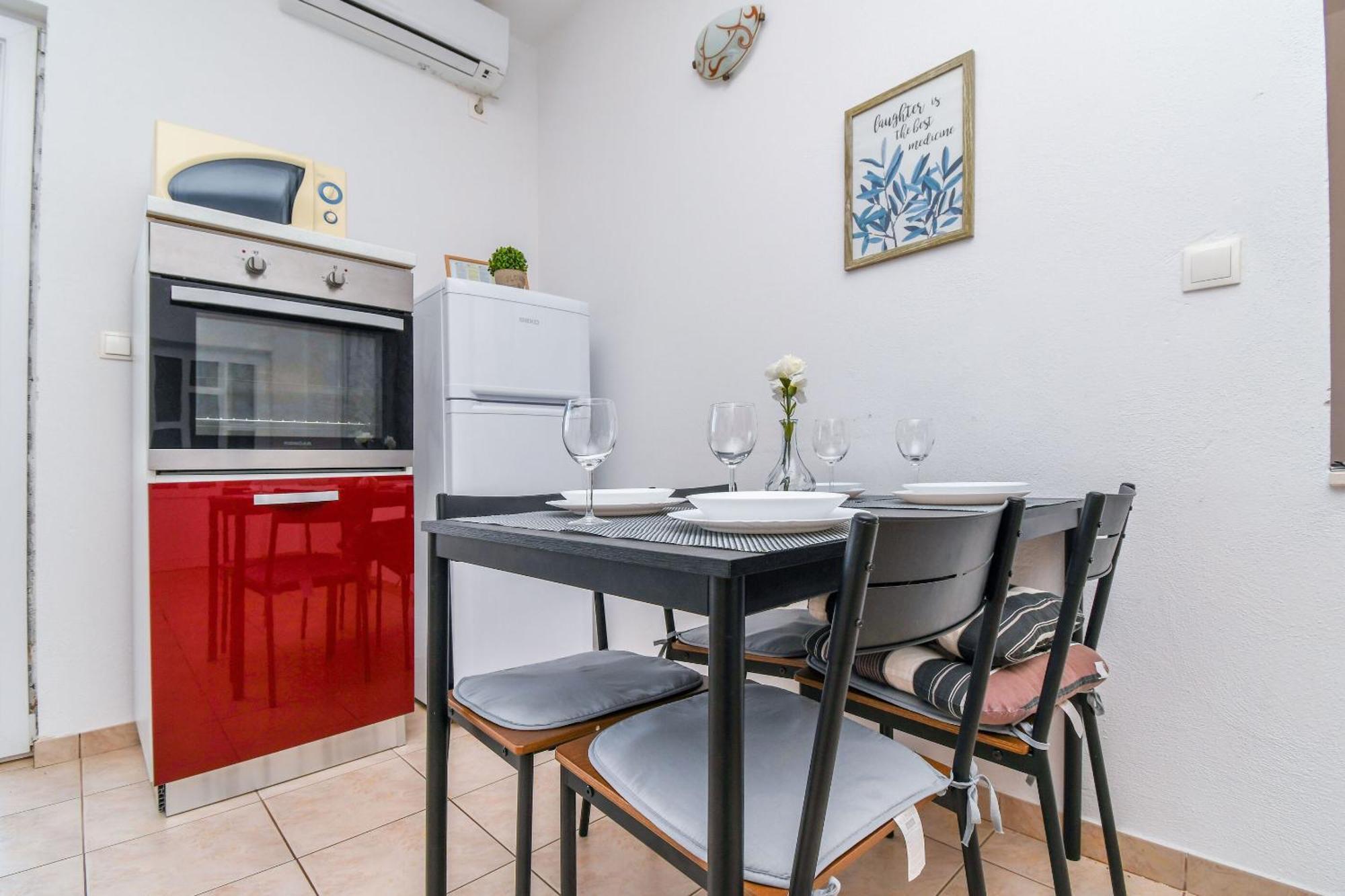 Apartment Mara Trogir Exterior photo