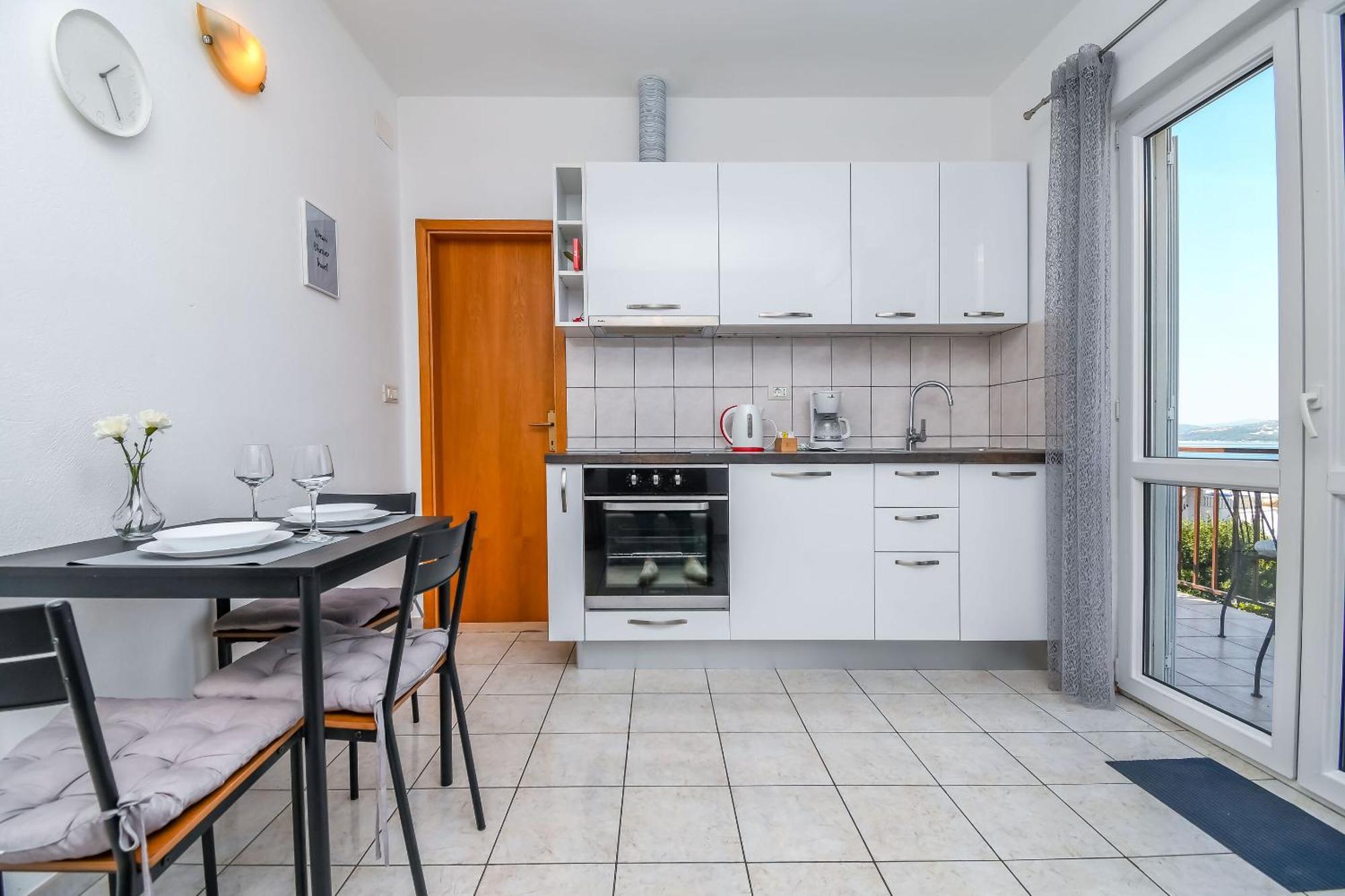 Apartment Mara Trogir Exterior photo